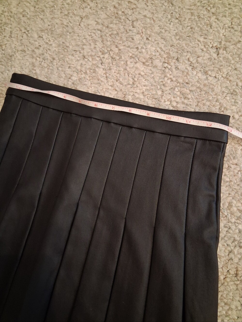 Faux Leather Pleated Women's Skirt - Picture 9 of 10